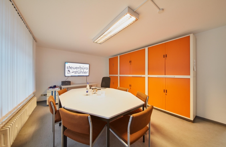 Besprechungsraum im Steuerbüro Stühler